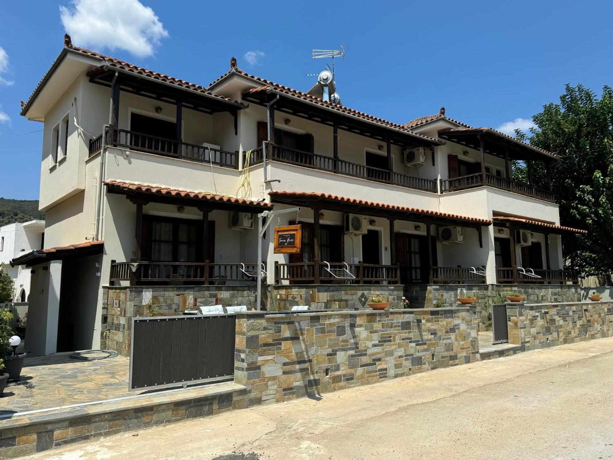 Tanias House Apartamento Platanias  Exterior foto
